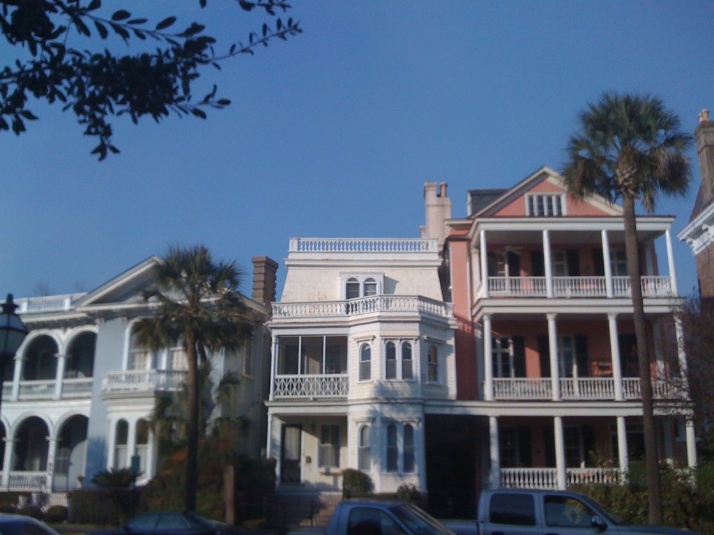 Graceful mansions in Charleston (Photo Philadelphia Traveling Mom Sarah Ricks)