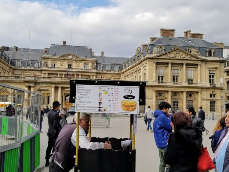 Knowing some travel phrases in french can help you order what you want, even from a street vendor. 